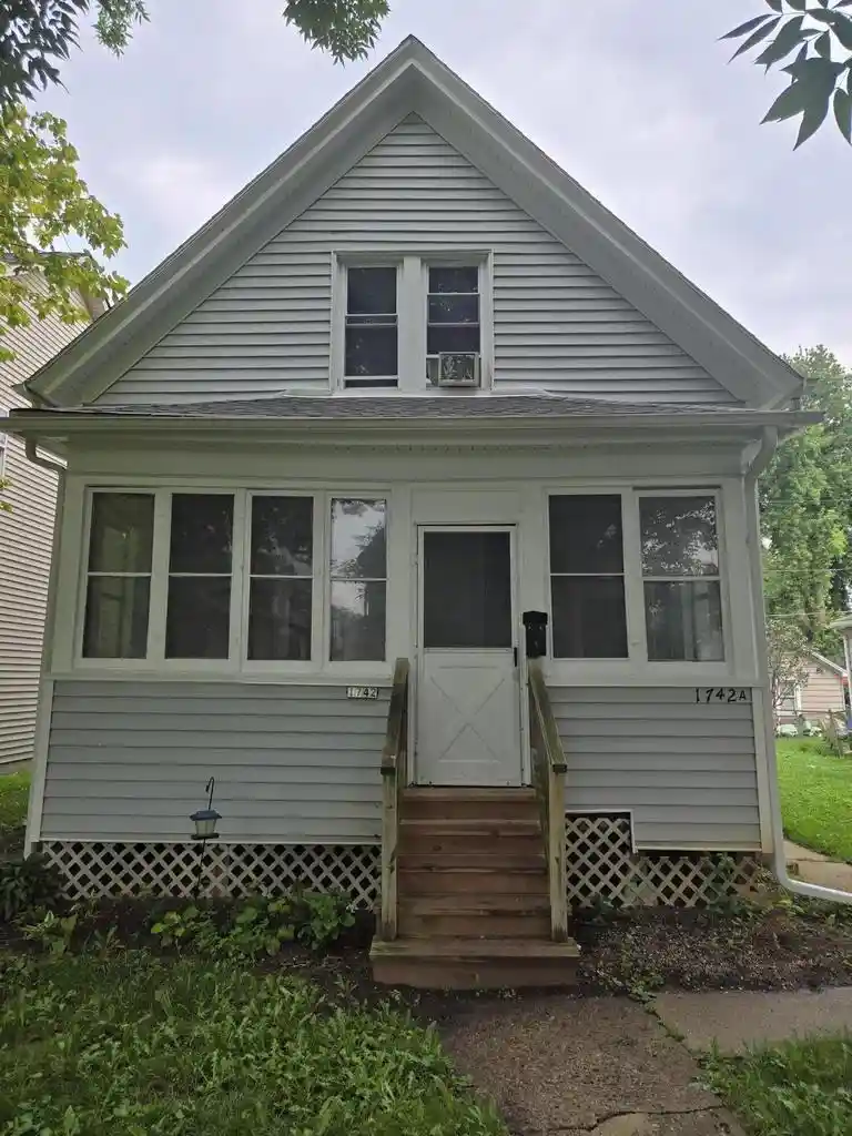 1742-s-64th-street-street-1742-a-west-allis-wi-53214/hzid_cc49d74b