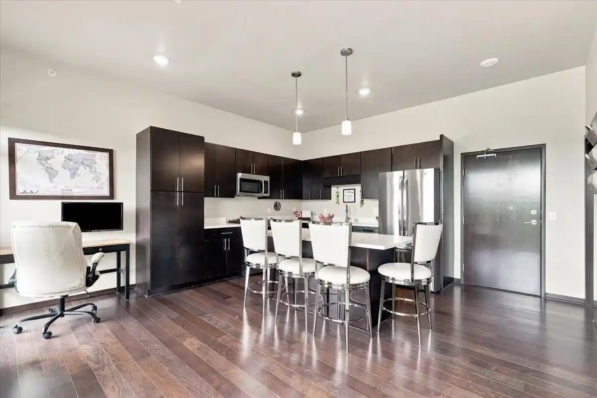 825-e-mifflin-street-street-404-madison-wi-53703/hzid_858cdb4c