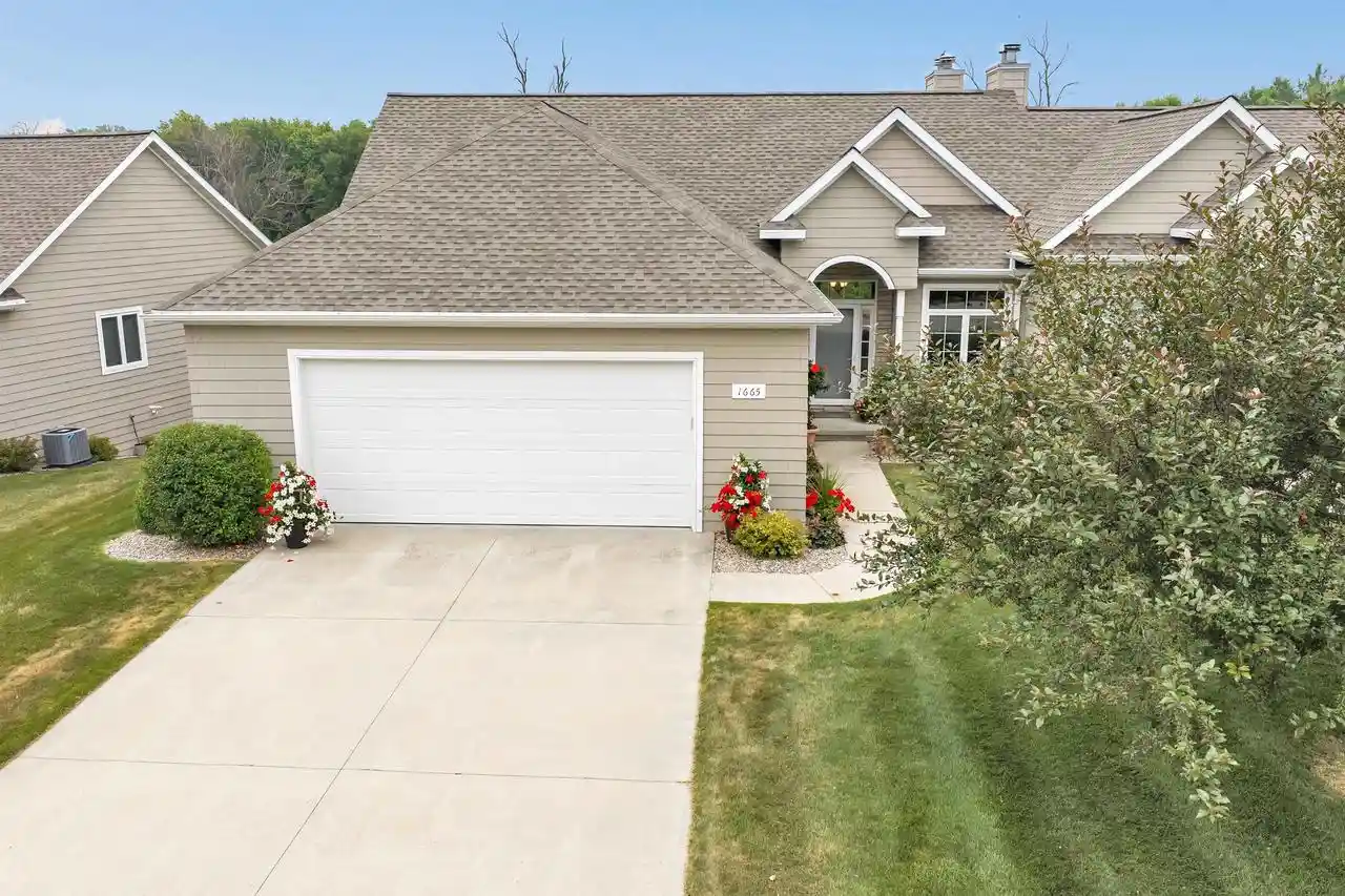 1665-remington-ridge-way-de-pere-wi-54115/hzid_fac6e8c7