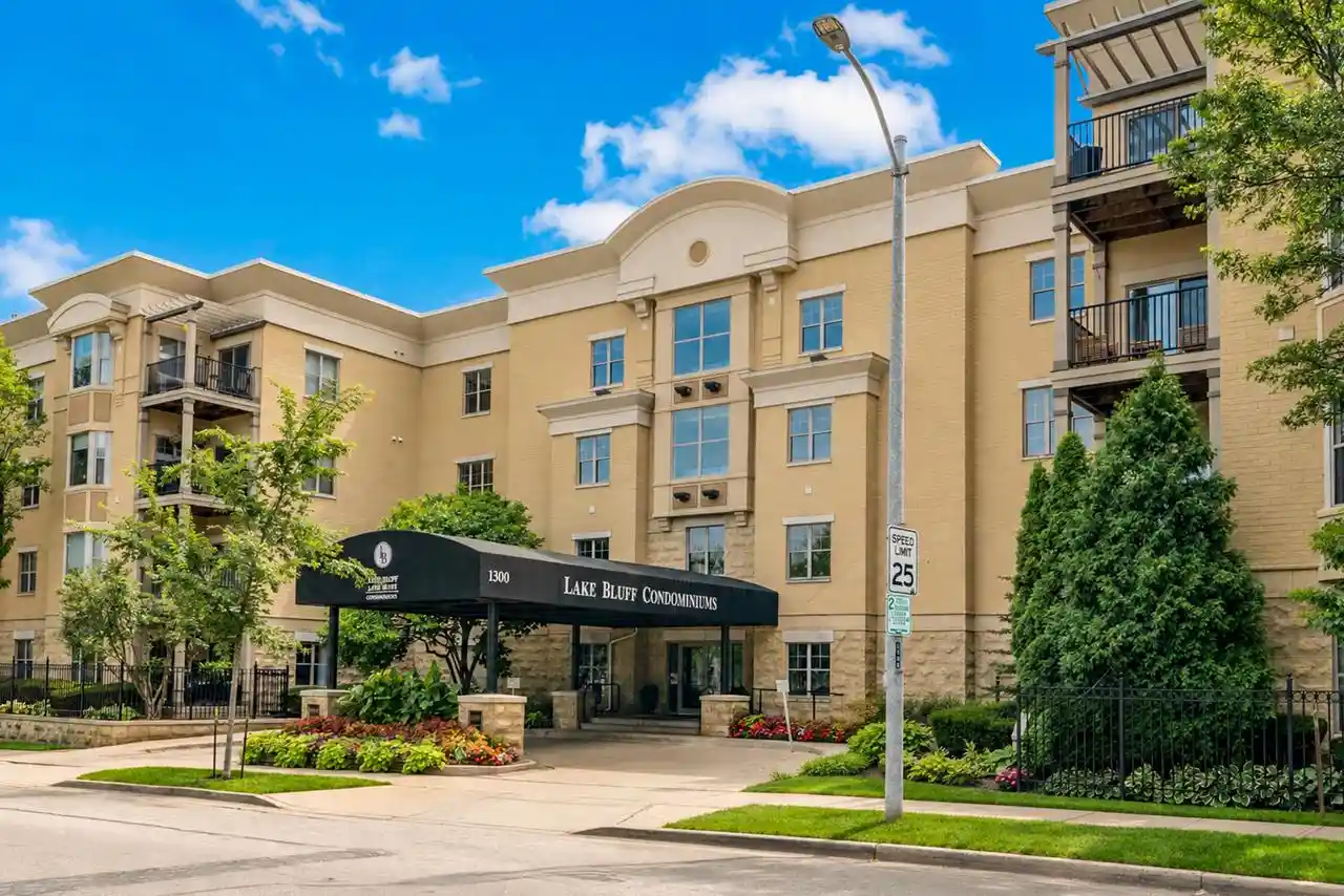 1300-n-prospect-avenue-avenue-114-milwaukee-wi-53202/hzid_de322a47