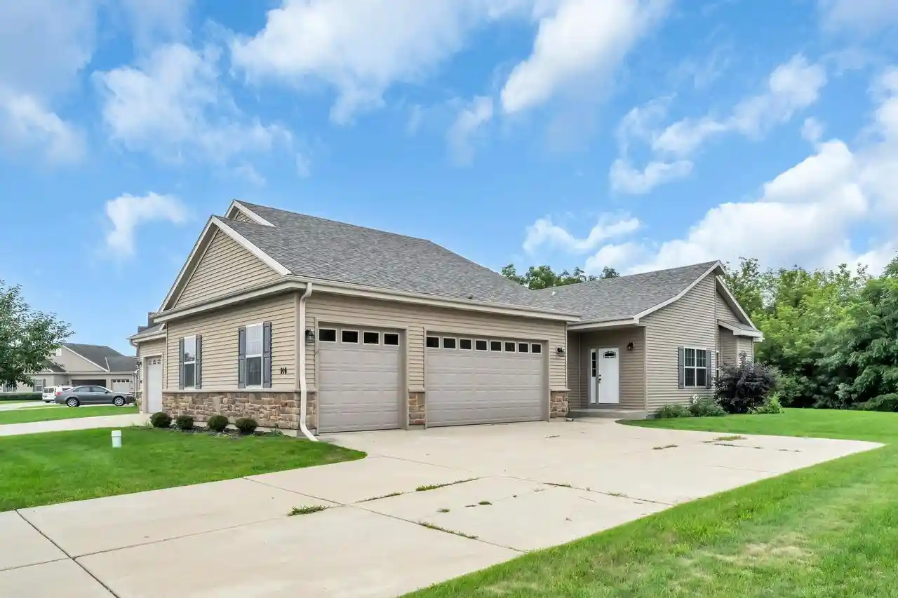 916-langdon-court-court-mount-pleasant-wi-53406/hzid_53b4b5d1