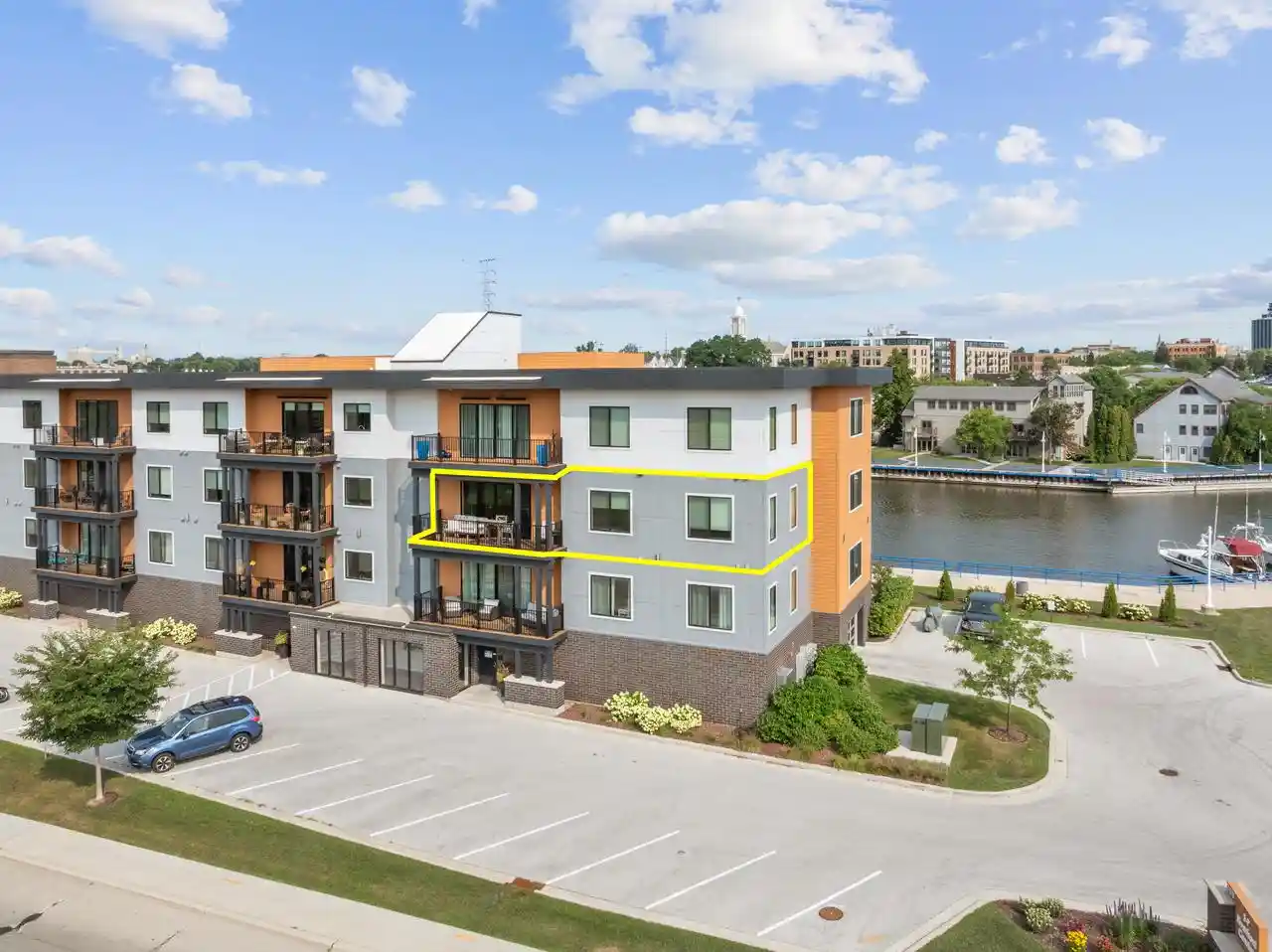 750-s-pier-dr-dr-12-sheboygan-wi-53081/hzid_f8614dd7