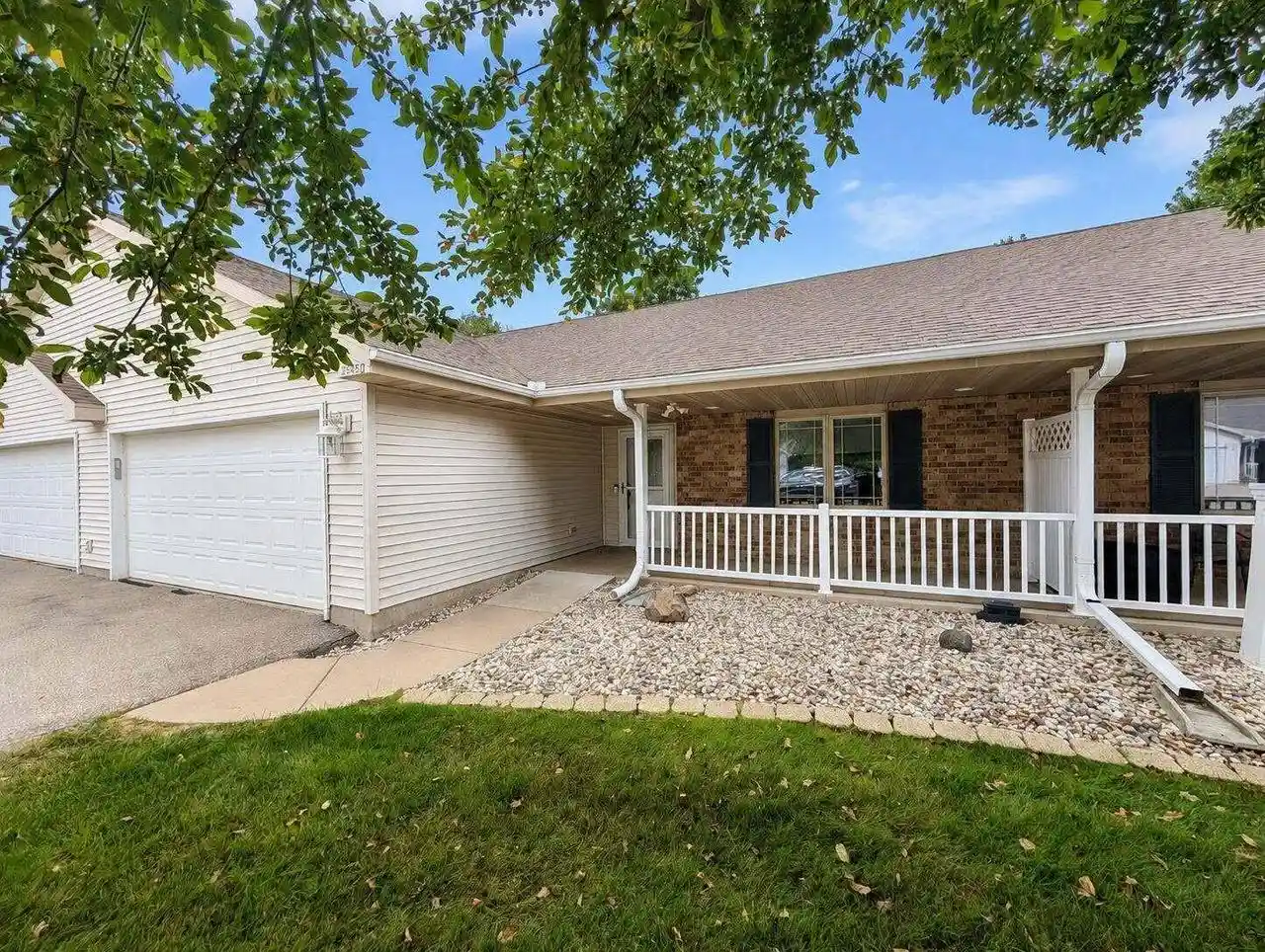 2645-havenwood-dr-dr-dr-c-oshkosh-wi-54904/hzid_9195c38a