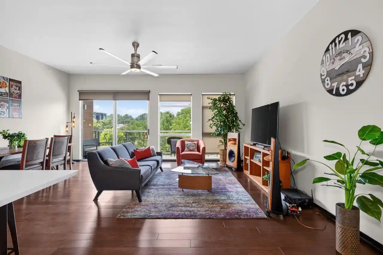 819-e-mifflin-st-304-madison-wi-53703/hzid_97c18d9f