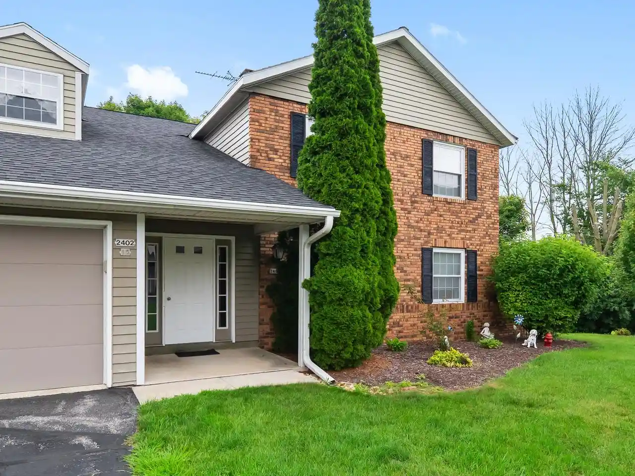 2402-cross-creek-dr-dr-c-sheboygan-wi-53081/hzid_81067d03