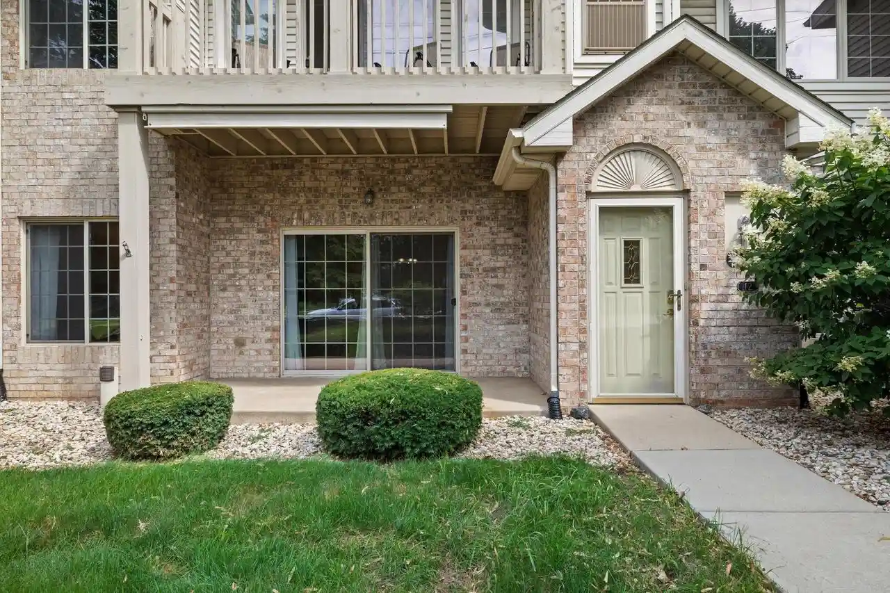 6510-spring-street-street-12-mount-pleasant-wi-53406/hzid_bc1ea54a
