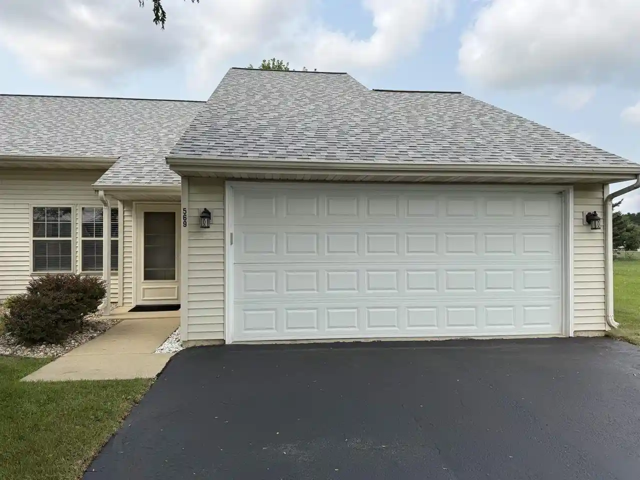 569-e-slifer-street-street-2-portage-wi-53901/hzid_32dfd967
