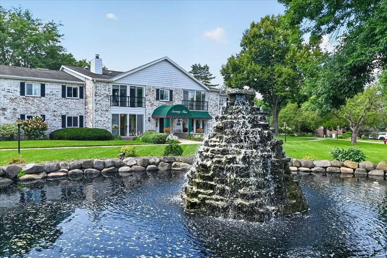 75-golf-parkway-parkway-a-madison-wi-53704/hzid_a4b59e96