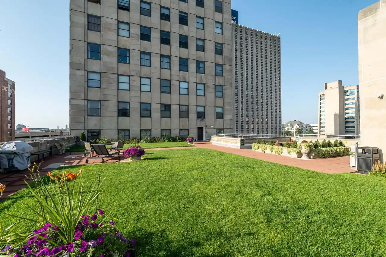 606-w-wisconsin-avenue-avenue-501-milwaukee-wi-53203/hzid_ed30f64d