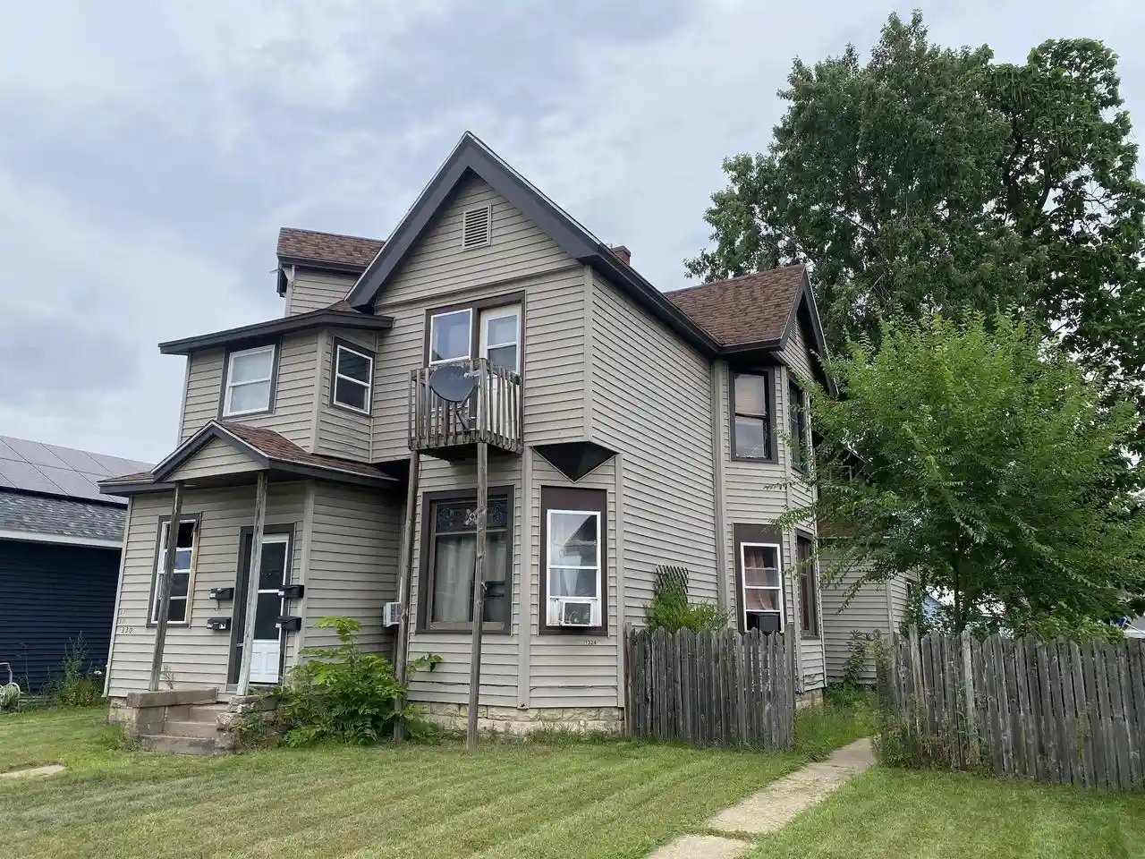 1328-caledonia-street-street-1324-1326-1328-1330-la-crosse-wi-54603/hzid_0ec6e5fb