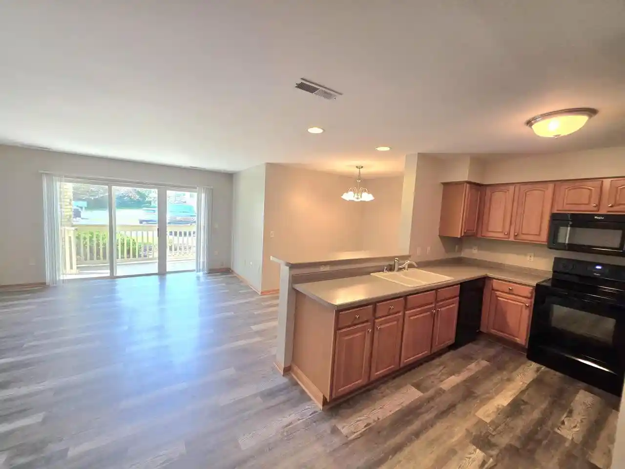 520-windstone-dr-dr-hartland-wi-53029/hzid_2719eaeb