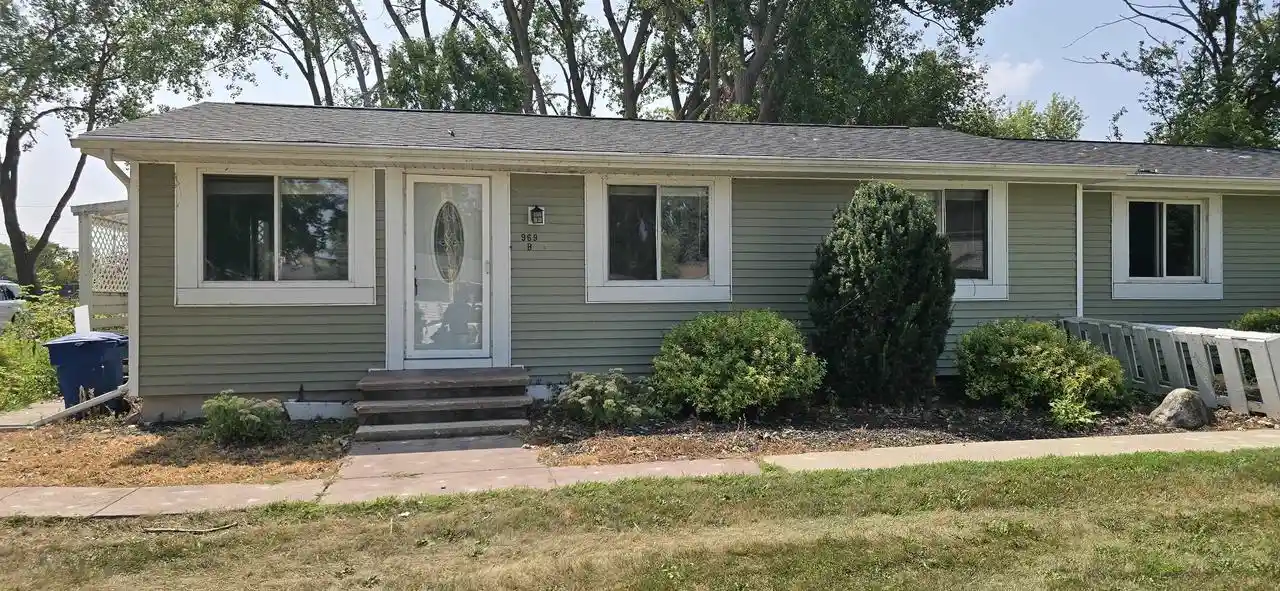 969-7th-street-street-b-menasha-wi-54952/hzid_4926449e