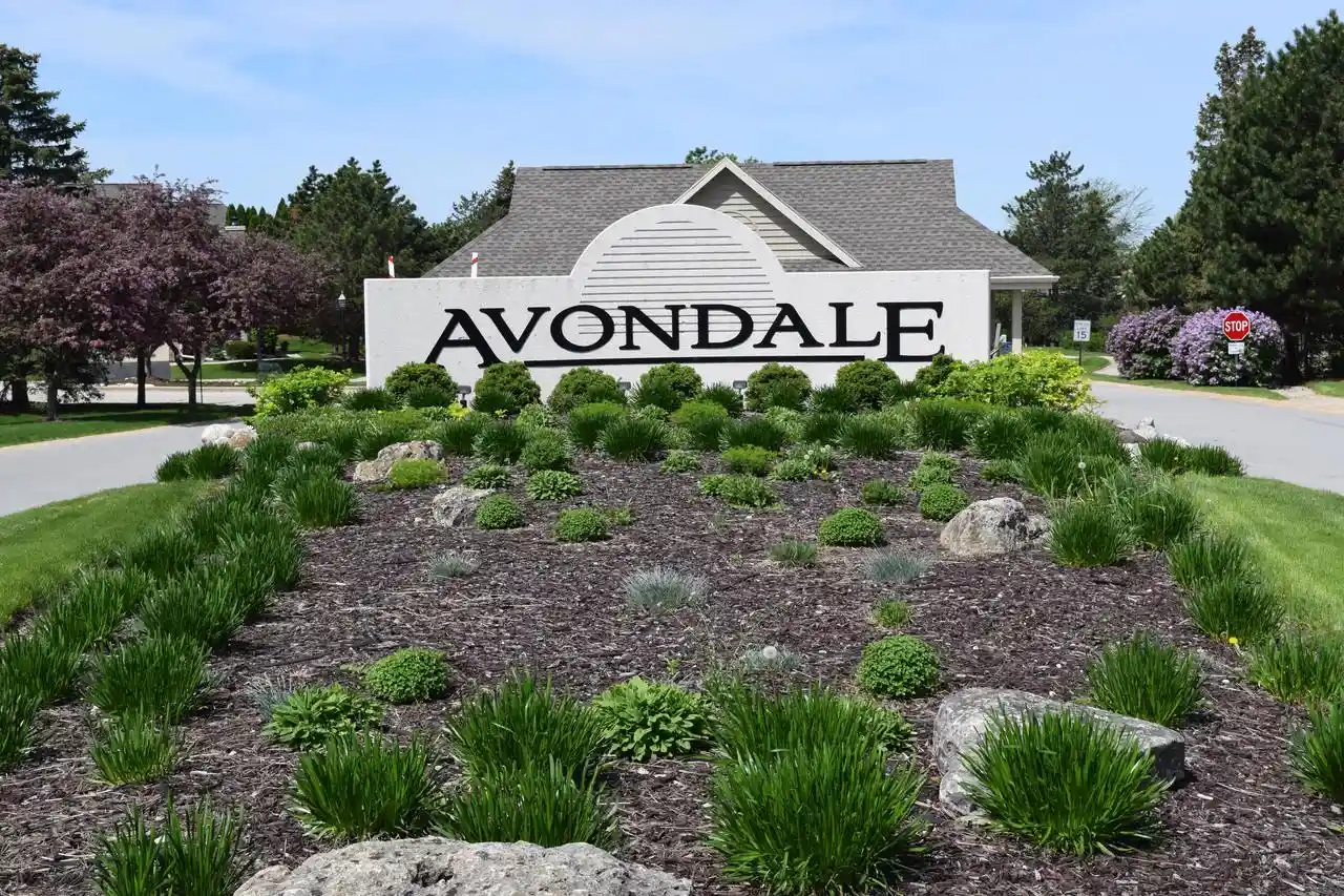 n21w24130-garden-circle-circle-1-a-pewaukee-wi-53072/hzid_3406b4cb