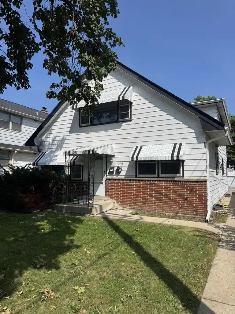 5708-n-97th-street-street-5710-milwaukee-wi-53225/hzid_b910362d