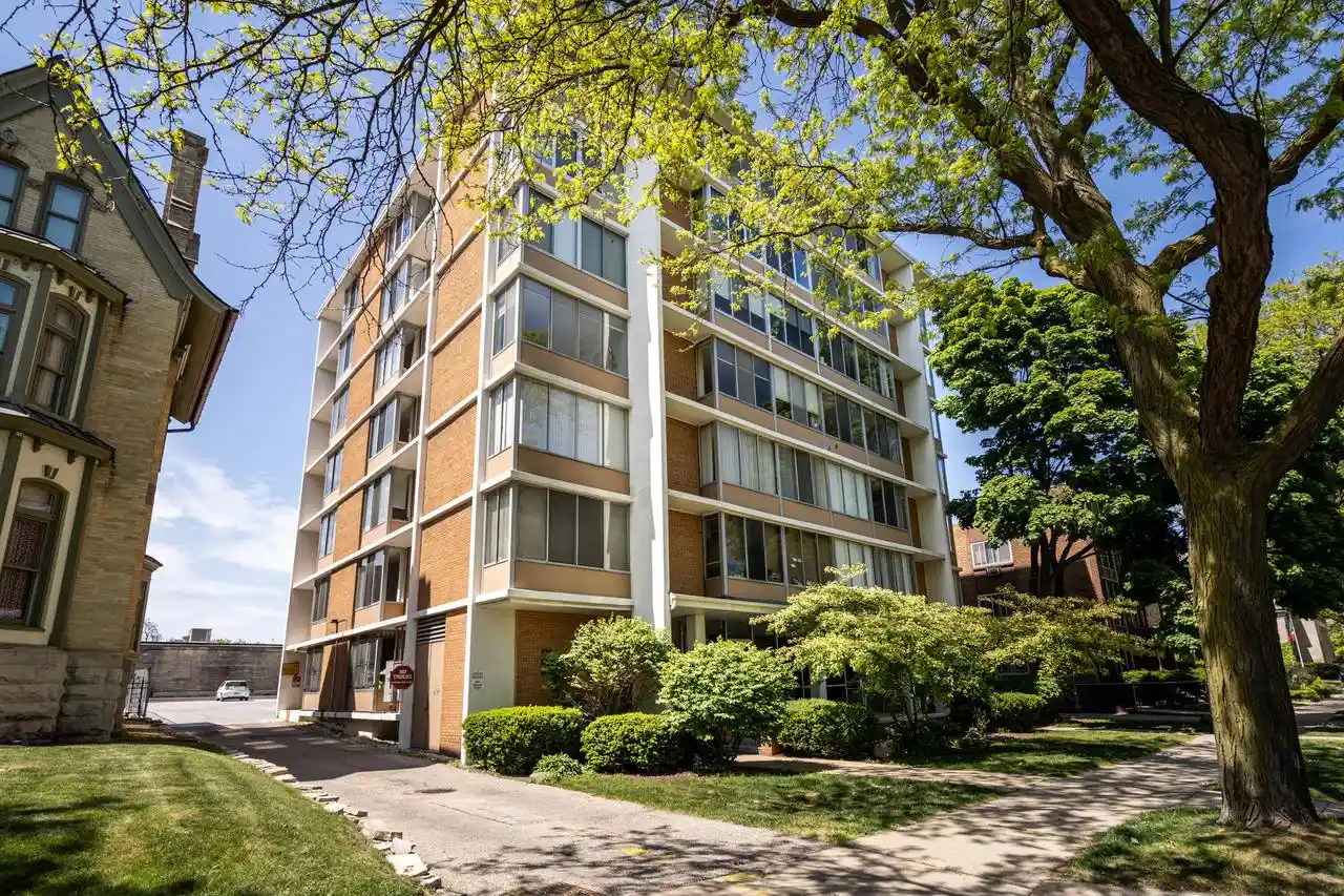 1409-n-prospect-avenue-avenue-401-milwaukee-wi-53202/hzid_90bcd2bb