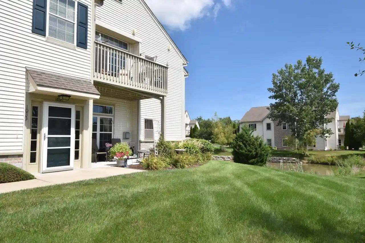 1033-hastings-court-court-202-mount-pleasant-wi-53406/hzid_bdb11cfb