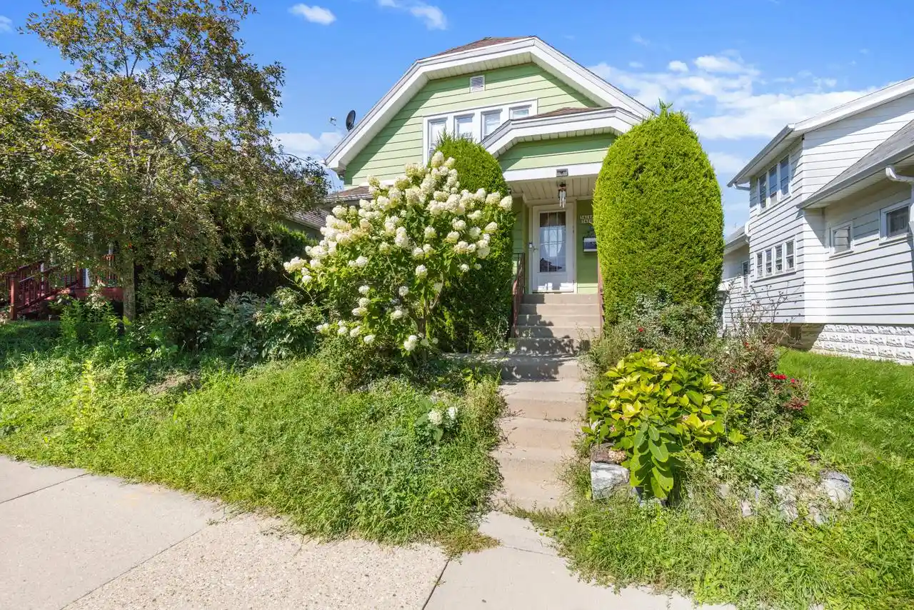 3411-s-14th-street-street-3411a-milwaukee-wi-53215/hzid_7d8a8c33