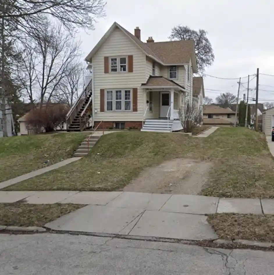 8712-8714-w-mitchell-street-street-8714a-west-allis-wi-53214/hzid_5e271c92