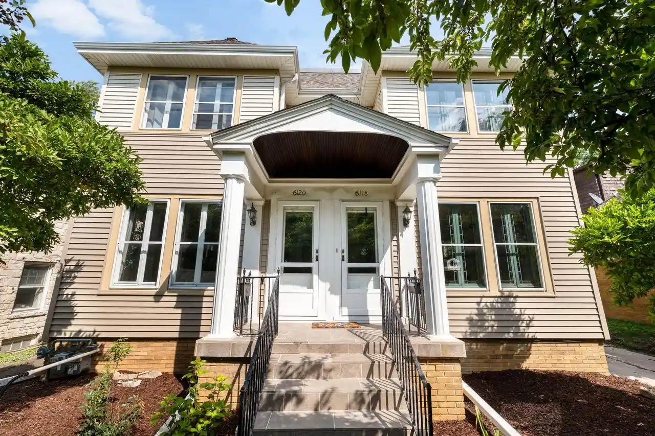 6118-w-wisconsin-avenue-avenue-6120-wauwatosa-wi-53213/hzid_3766896b
