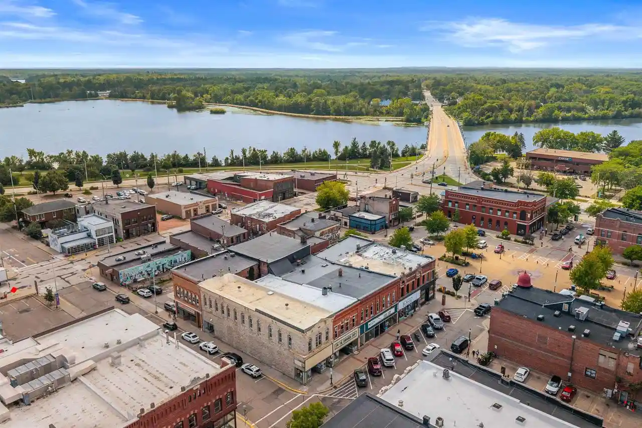927-929-933-main-street-street-1314-third-street-stevens-point-wi-54481/hzid_700228fd