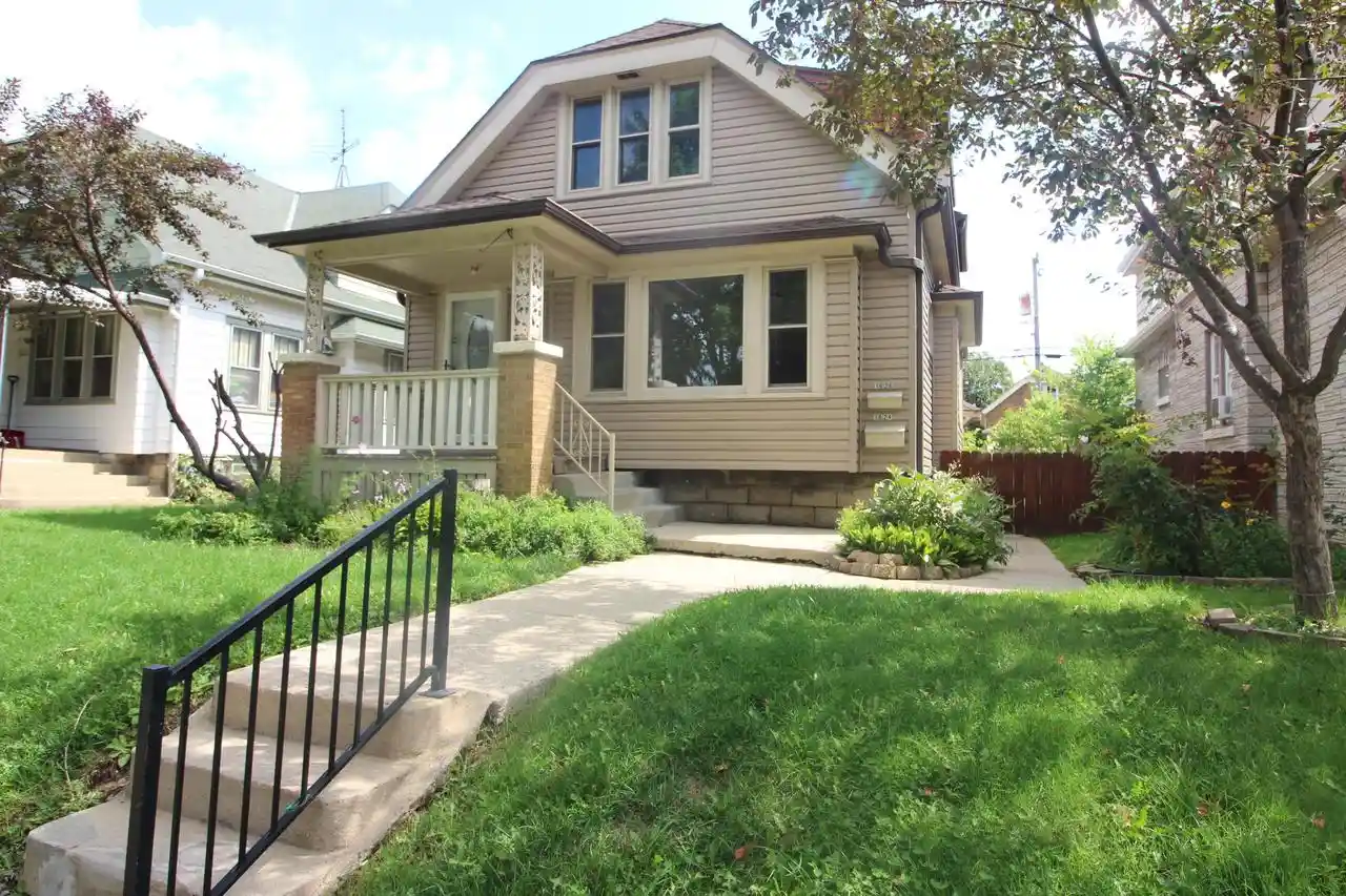 1624-s-56th-st-street-street-1626-west-allis-wi-53214/hzid_05e5dd70
