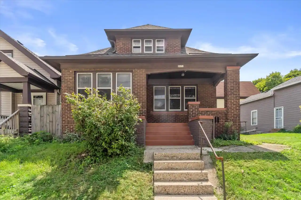 2031-w-pierce-street-street-2037-milwaukee-wi-53204/hzid_6516c05e