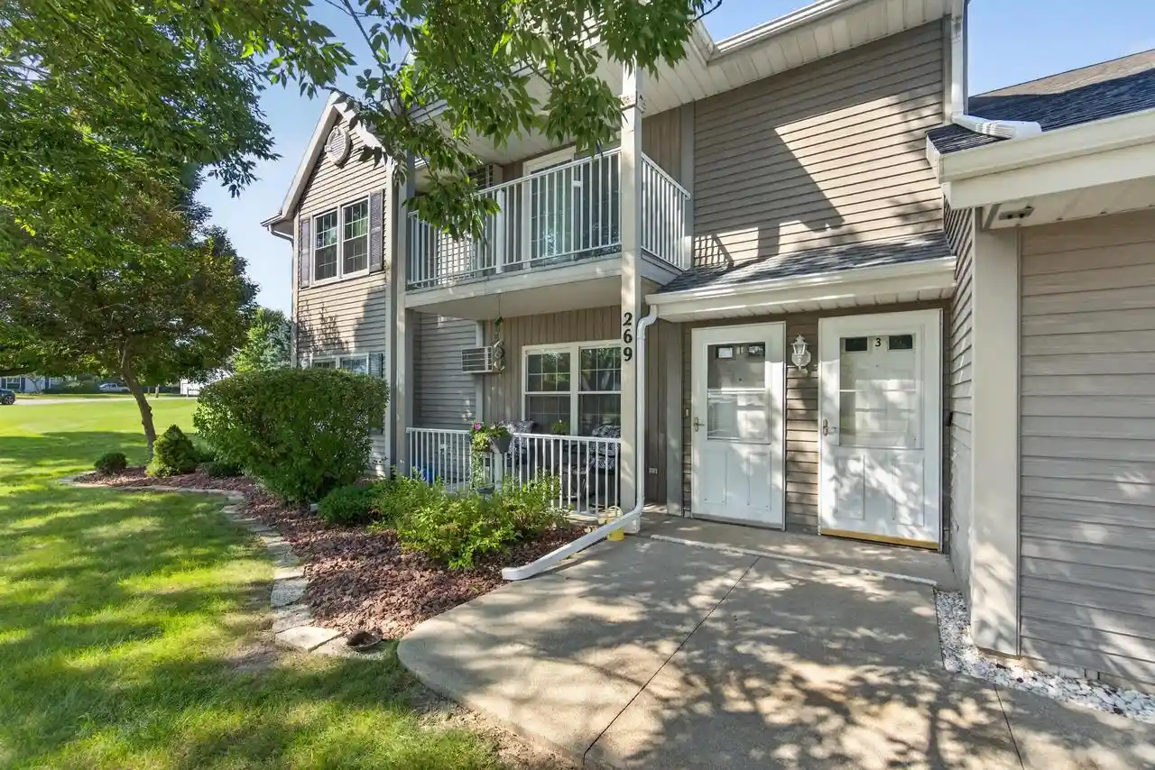 269-minz-park-cir-1-west-bend-wi-53095/hzid_fd0d5db5
