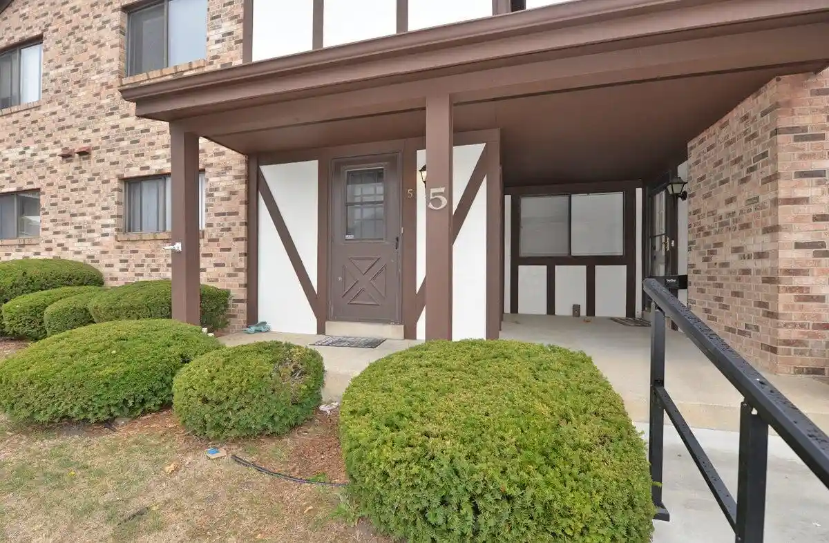5616-cambridge-ln-5-mount-pleasant-wi-53406/hzid_378f4445