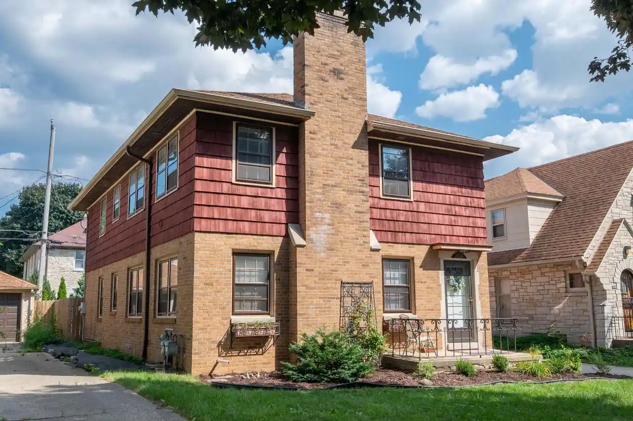 2822-n-70th-street-2824-milwaukee-wi-53210/hzid_e49dc94c
