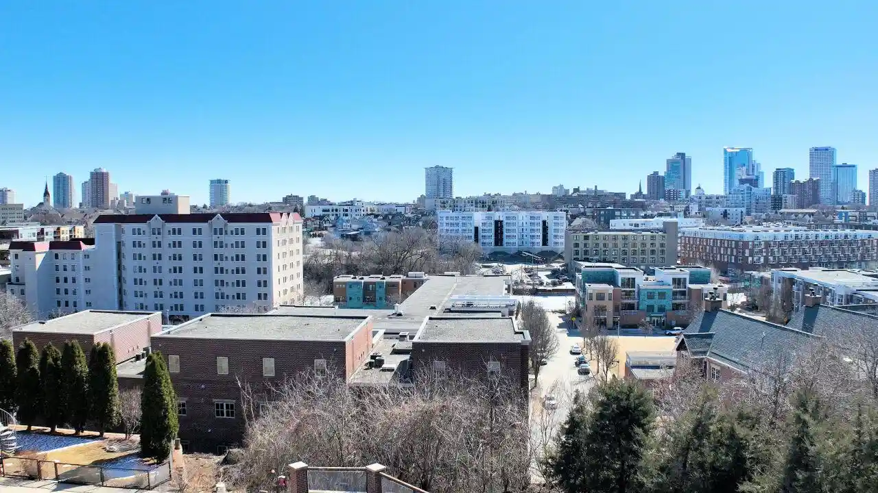 301-e-reservoir-ave-4-milwaukee-wi-53212/hzid_7ca995e8
