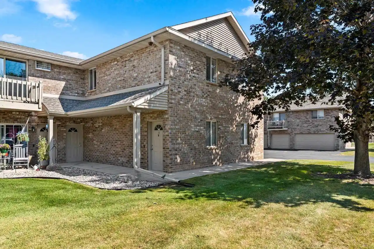 3319-n-casaloma-dr-81-appleton-wi-54913/hzid_108b82af