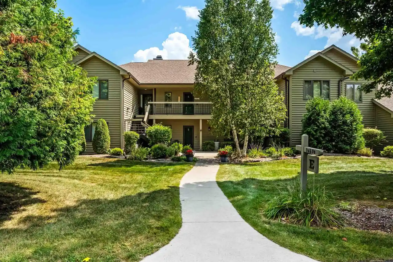 10570-bay-ridge-pl-e-4-sister-bay-wi-54234/hzid_a08cbfae