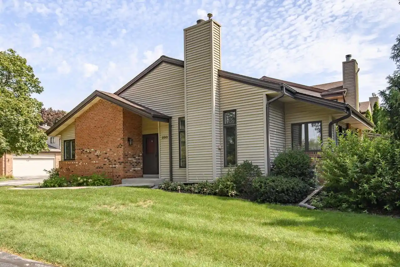 880-pilgrim-pkwy-elm-grove-wi-53122/hzid_9e1e5943