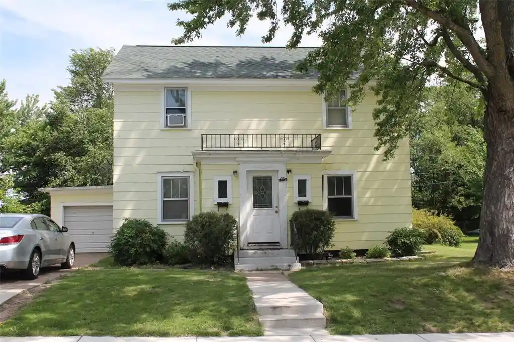 1112-emery-st-2-eau-claire-wi-54701/hzid_c5f172c0
