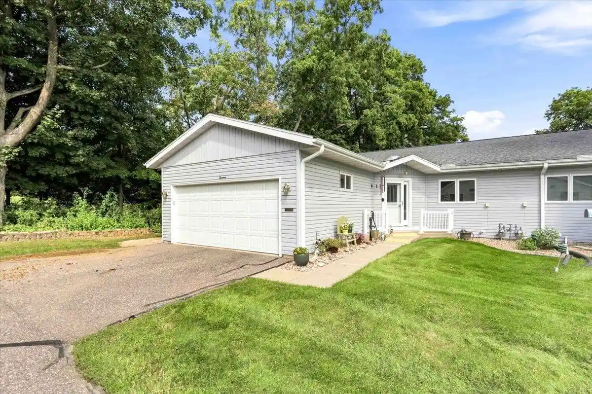 1720-elizabeth-st-13-baraboo-wi-53913/hzid_cb087c62