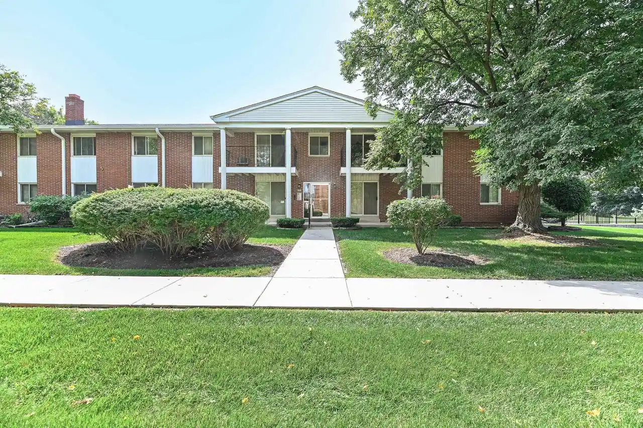 6183-w-howard-ave-9-milwaukee-wi-53220/hzid_84e72544