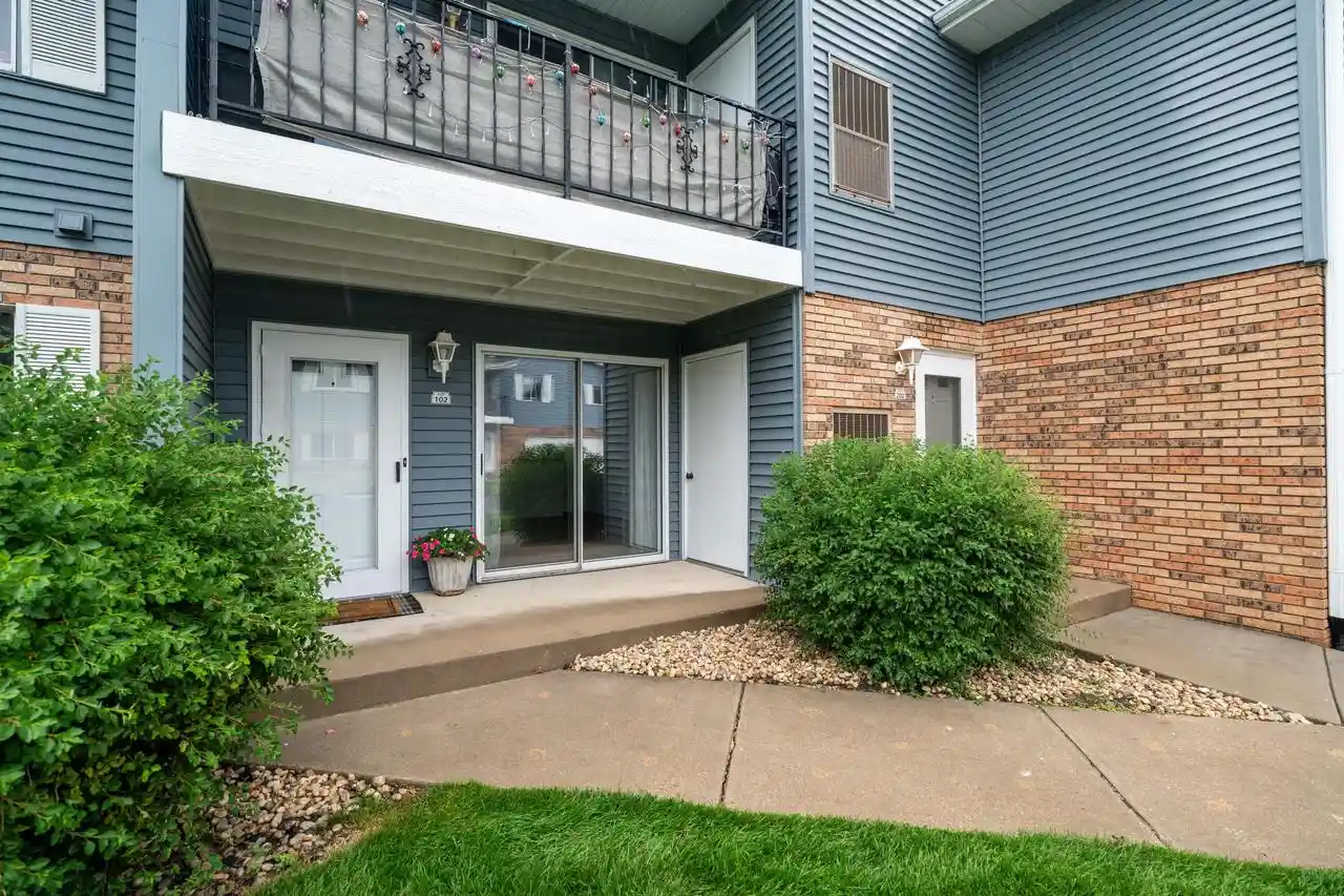 6507-spring-st-102-mount-pleasant-wi-53406/hzid_c6a657f8