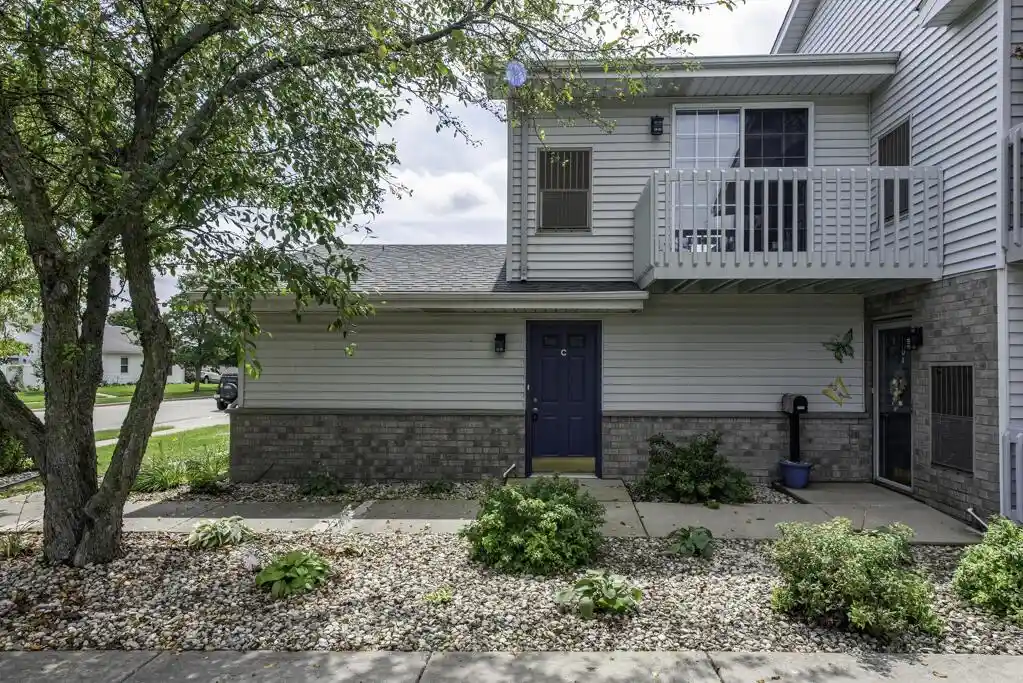 3511-85th-street-c-kenosha-wi-53142/hzid_a5ac1559