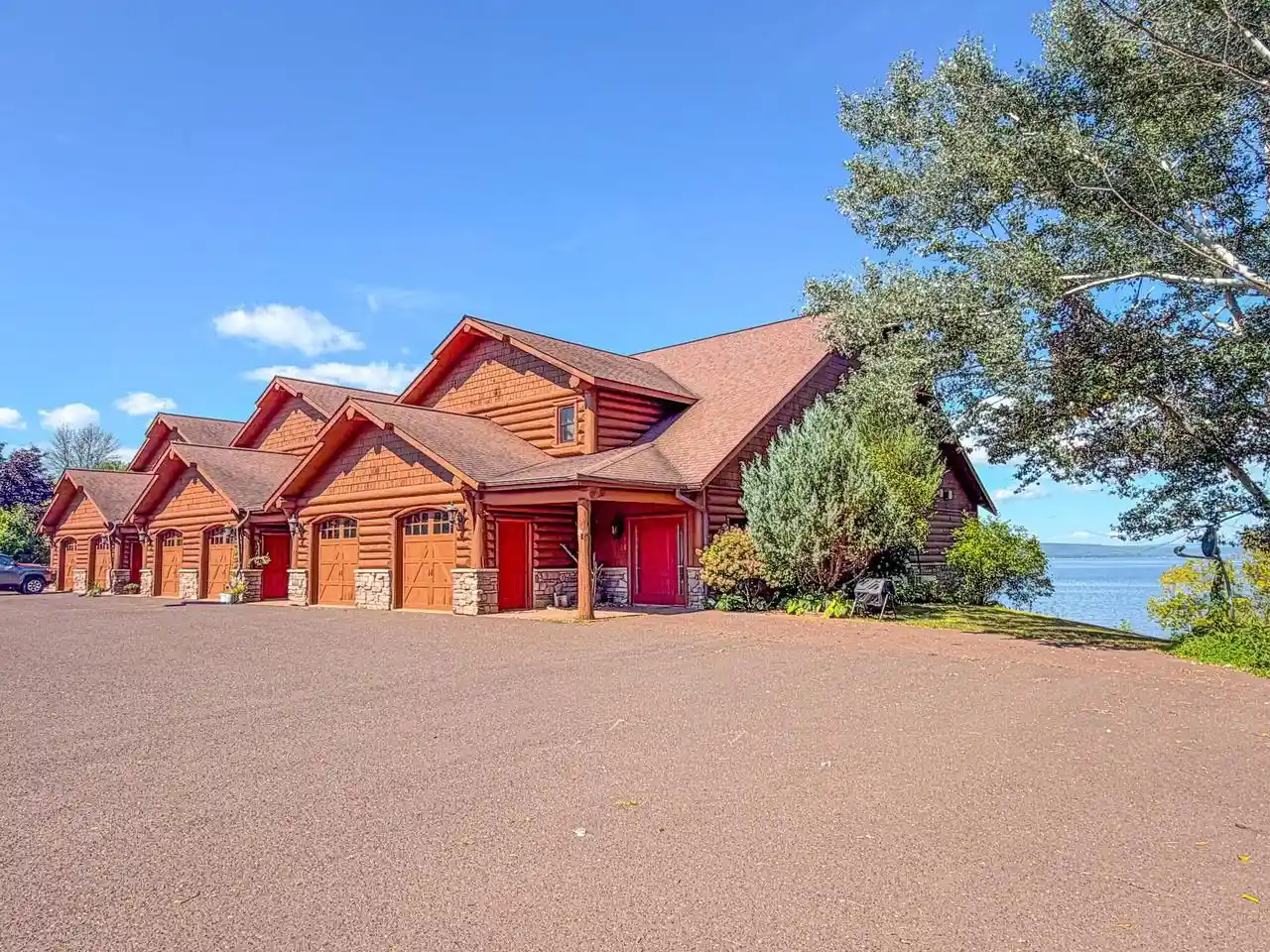 2729-lake-shore-dr-5-ashland-wi-54806/hzid_6f994d07