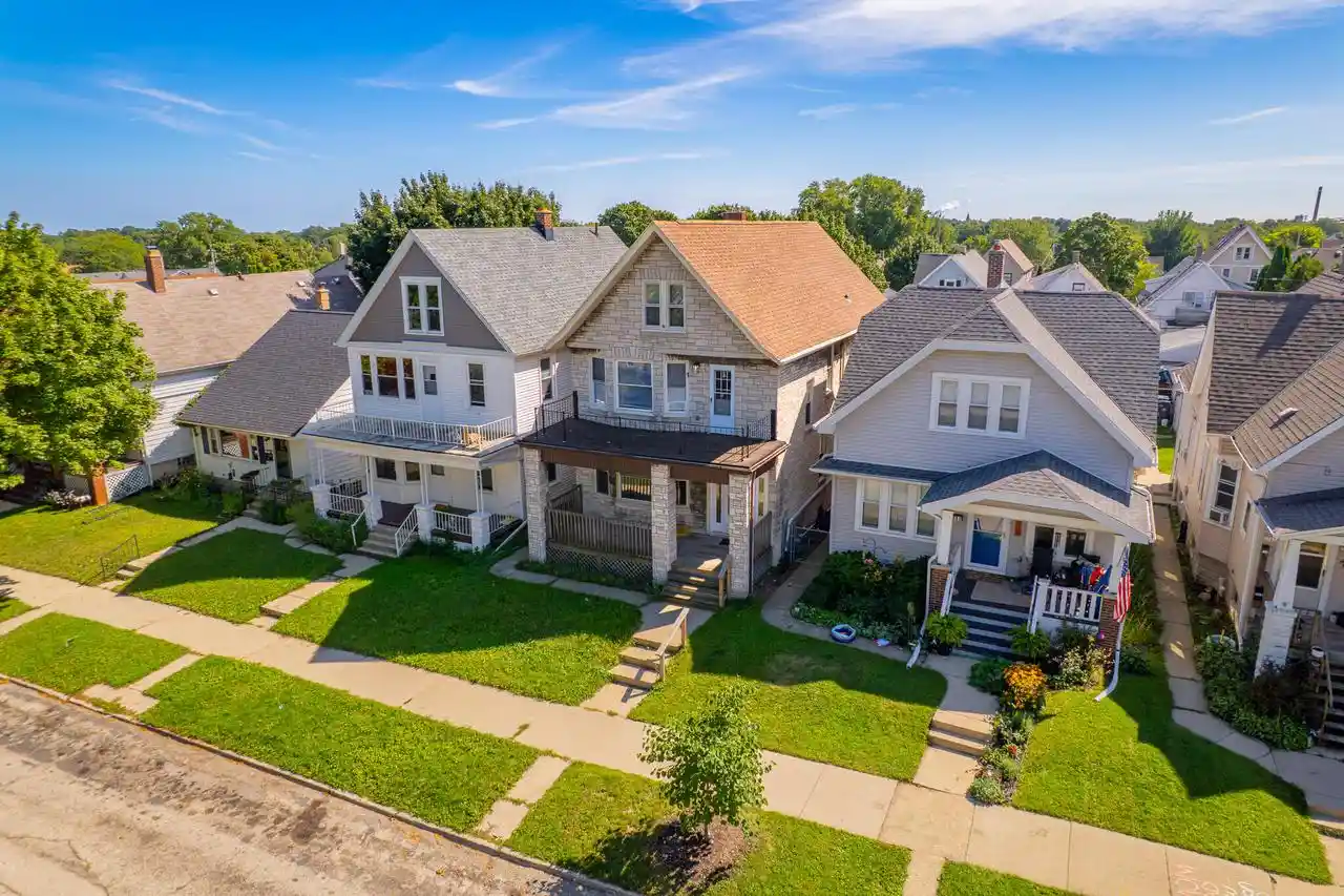 3713-3715-e-cudahy-ave-cudahy-wi-53110/hzid_1a8aed69