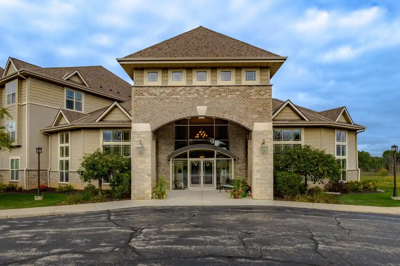 230-hilldale-dr-1111-hartford-wi-53027/hzid_6fd808dd
