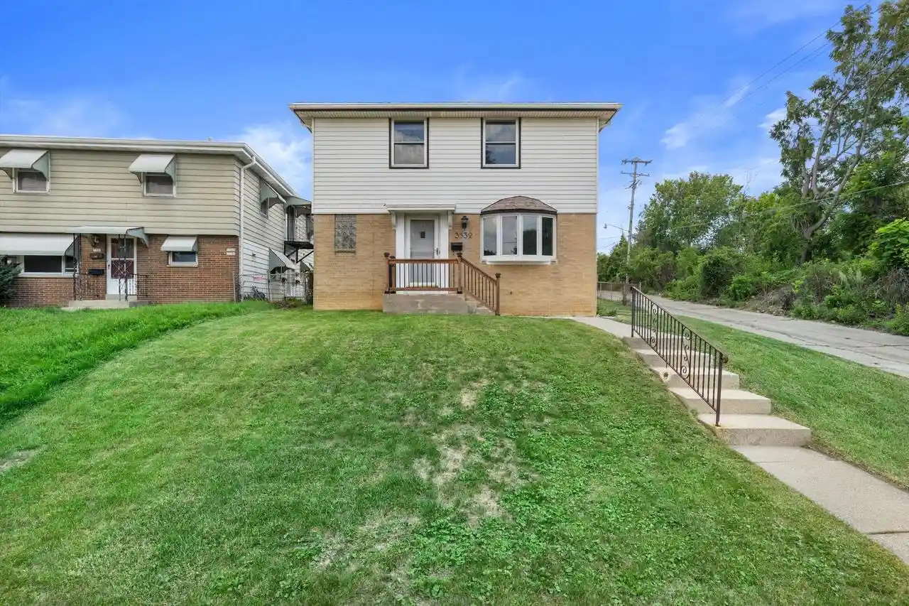 3332-s-burrell-st-3332a-milwaukee-wi-53207/hzid_f92adcfa