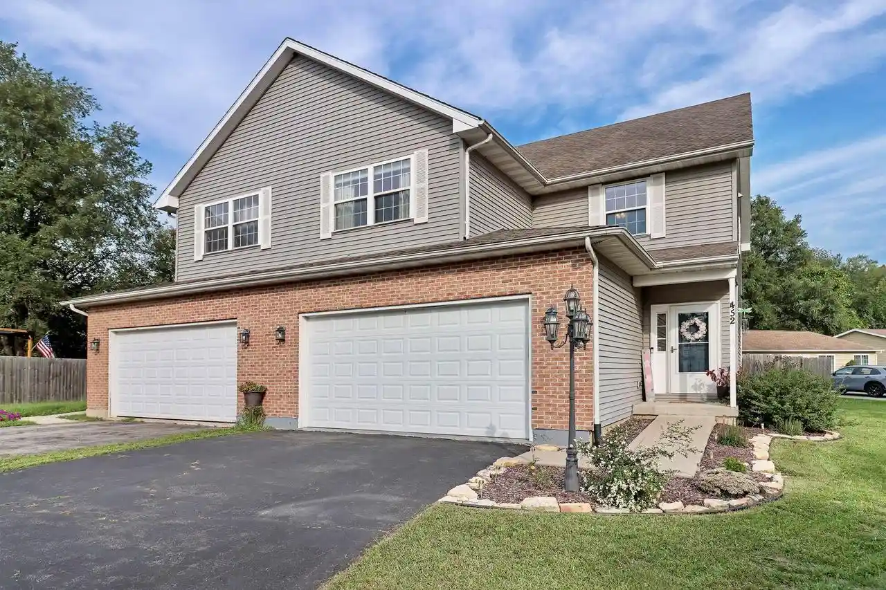 452-sumner-st-genoa-city-wi-53128/hzid_b367d790