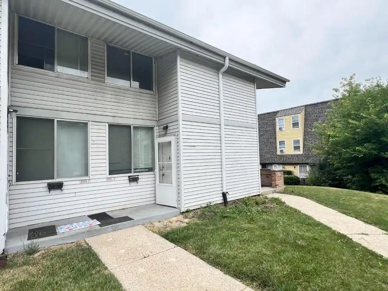 8895-n-swan-rd-g-milwaukee-wi-53224/hzid_48459cb2