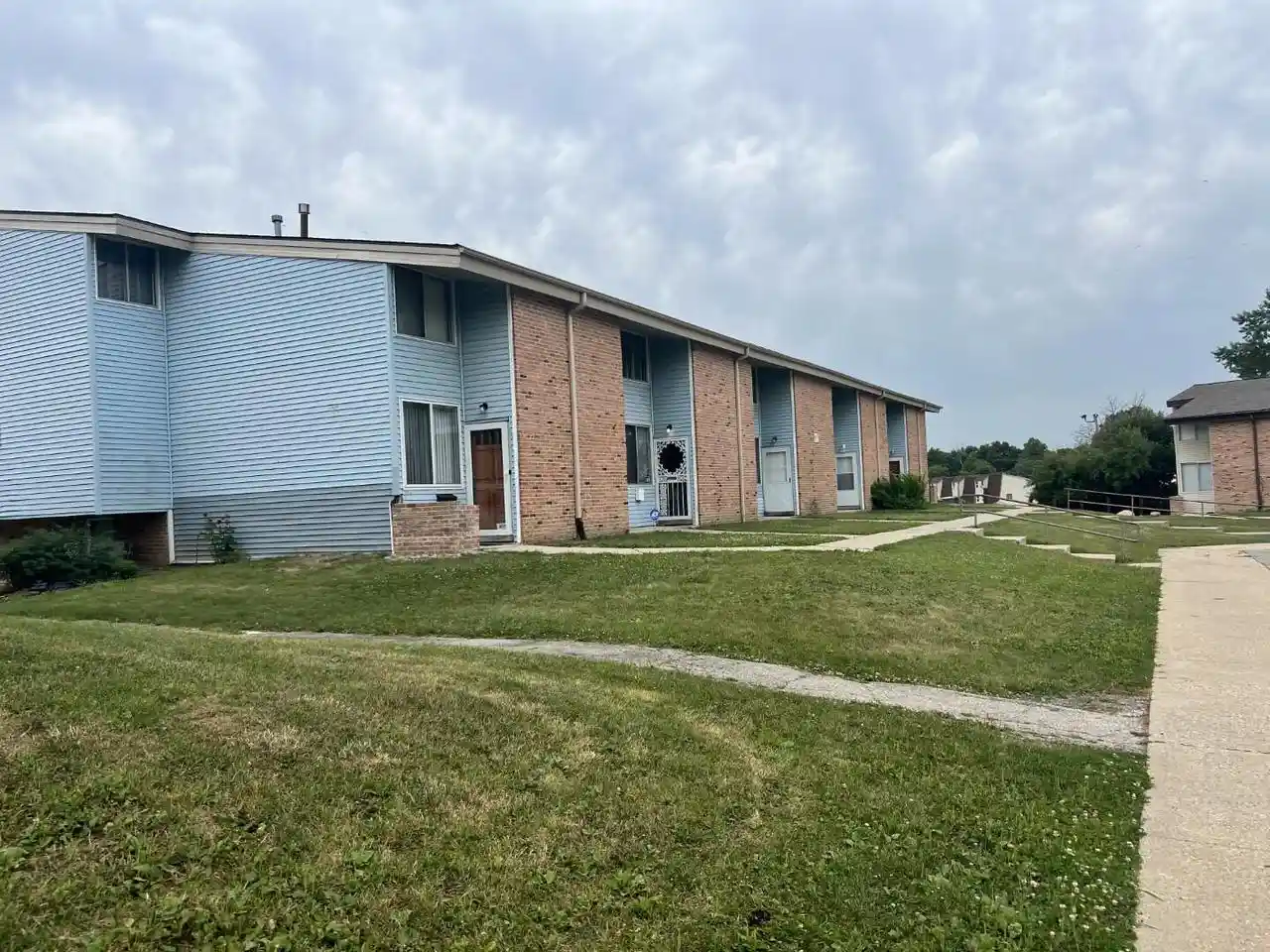 8911-n-swan-rd-e-milwaukee-wi-53224/hzid_78582697