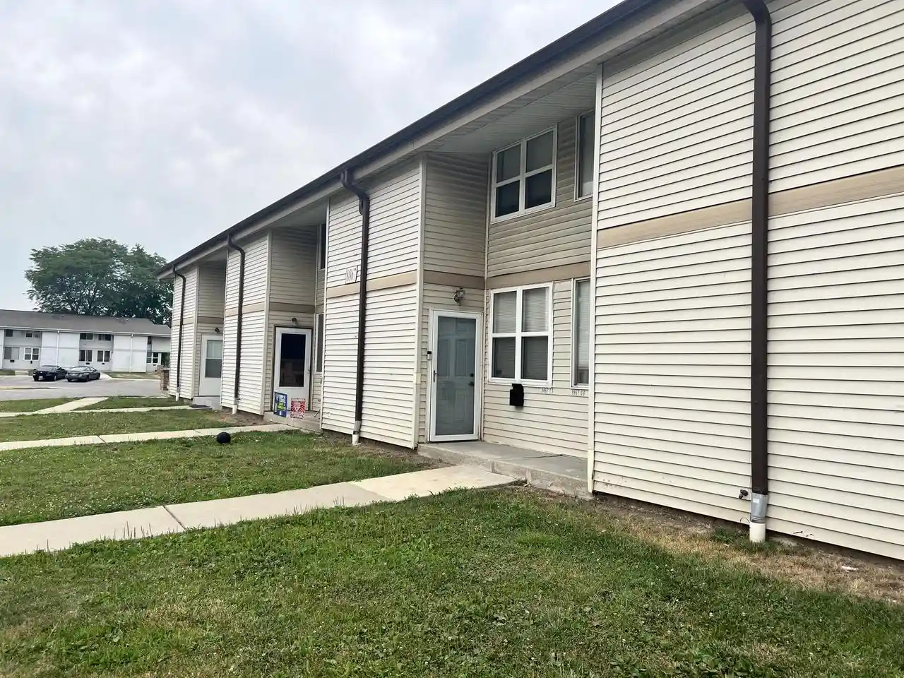 8867-n-95th-street-h-milwaukee-wi-53224/hzid_ba1361a3