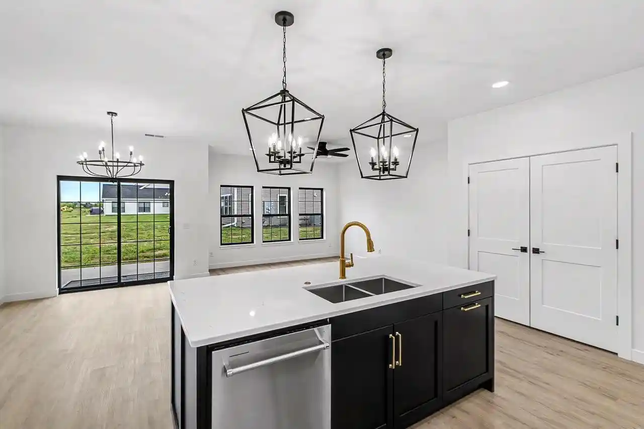 320-maple-st-pardeeville-wi-53954/hzid_96fe0364