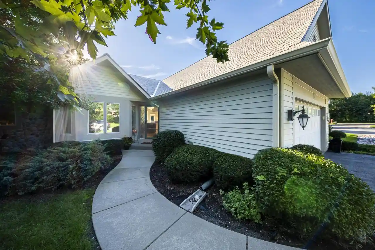 451-white-oak-trl-2-hartland-wi-53029/hzid_084c0c29