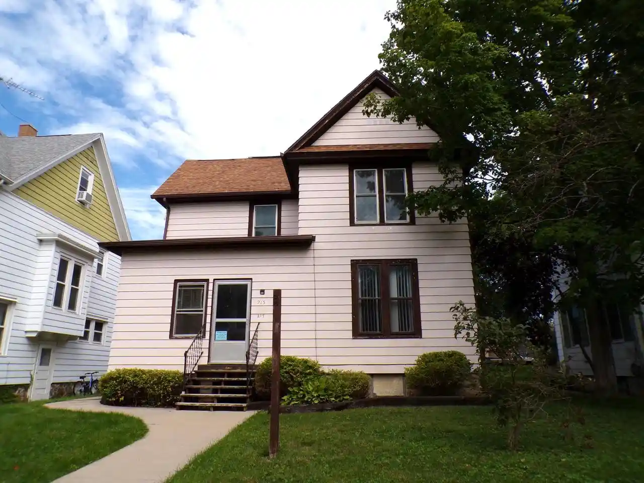 215-217-college-st-watertown-wi-53094/hzid_54ea59e1