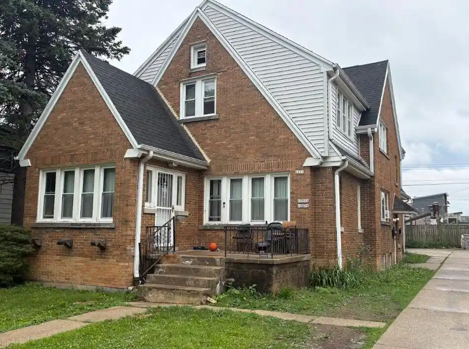 6221-w-thurston-ct-6221a-6221b-milwaukee-wi-53218/hzid_a4cecafc
